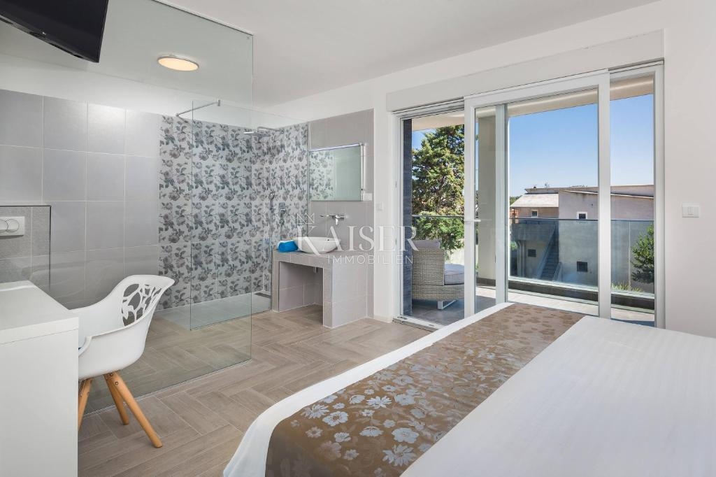 Villa Zečevo Rogozničko, Rogoznica, 380m2