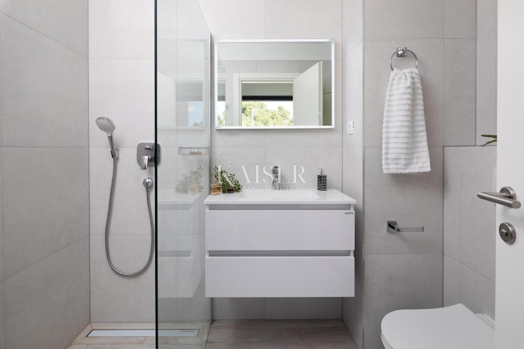 Villa Rogoznica, 300m2