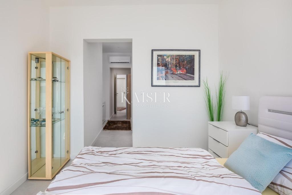 Villa Rogoznica, 300m2