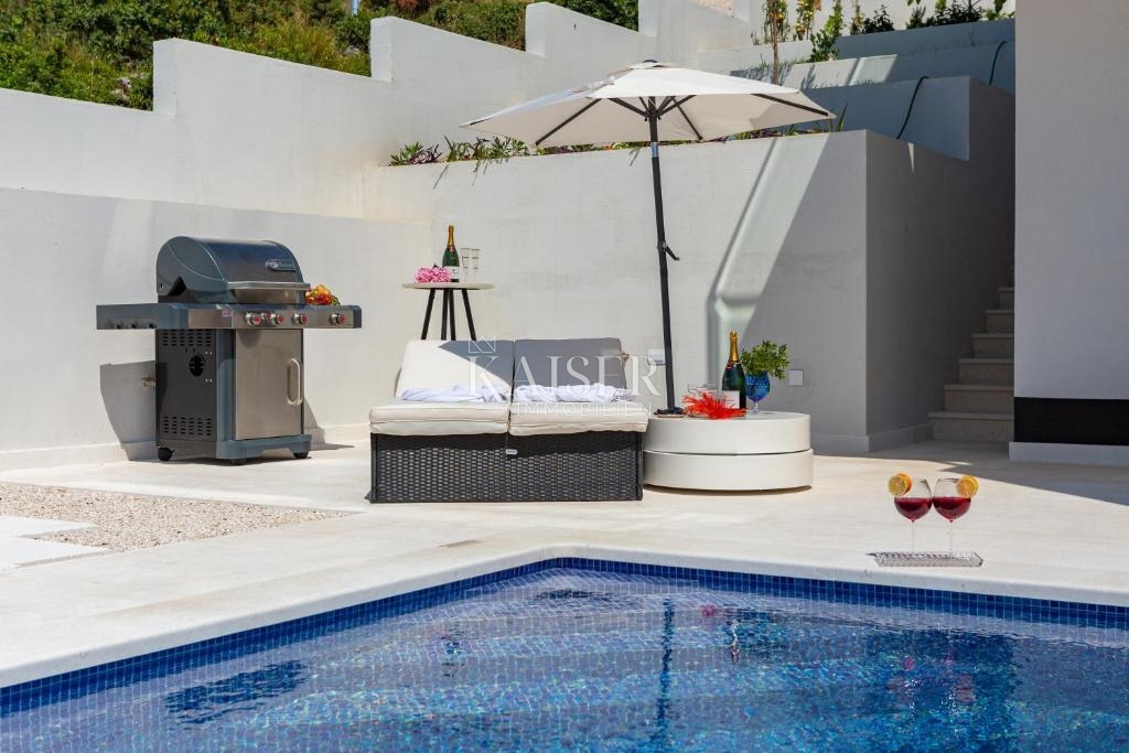 Villa Rogoznica, 300m2