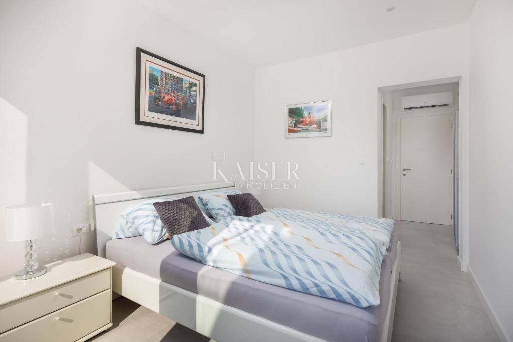 Villa Rogoznica, 300m2