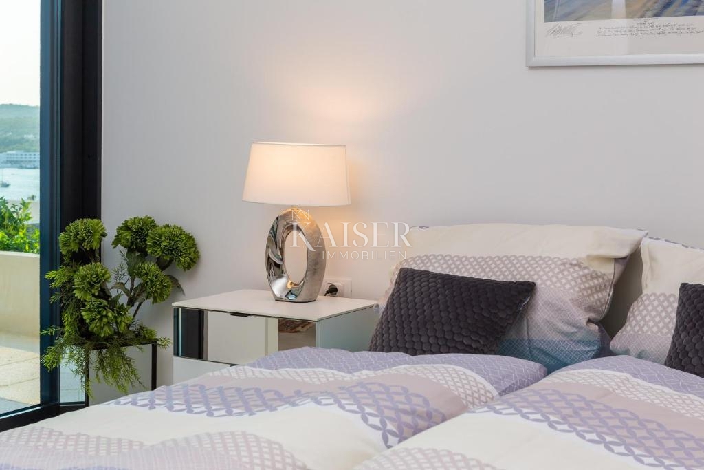 Villa Rogoznica, 300m2