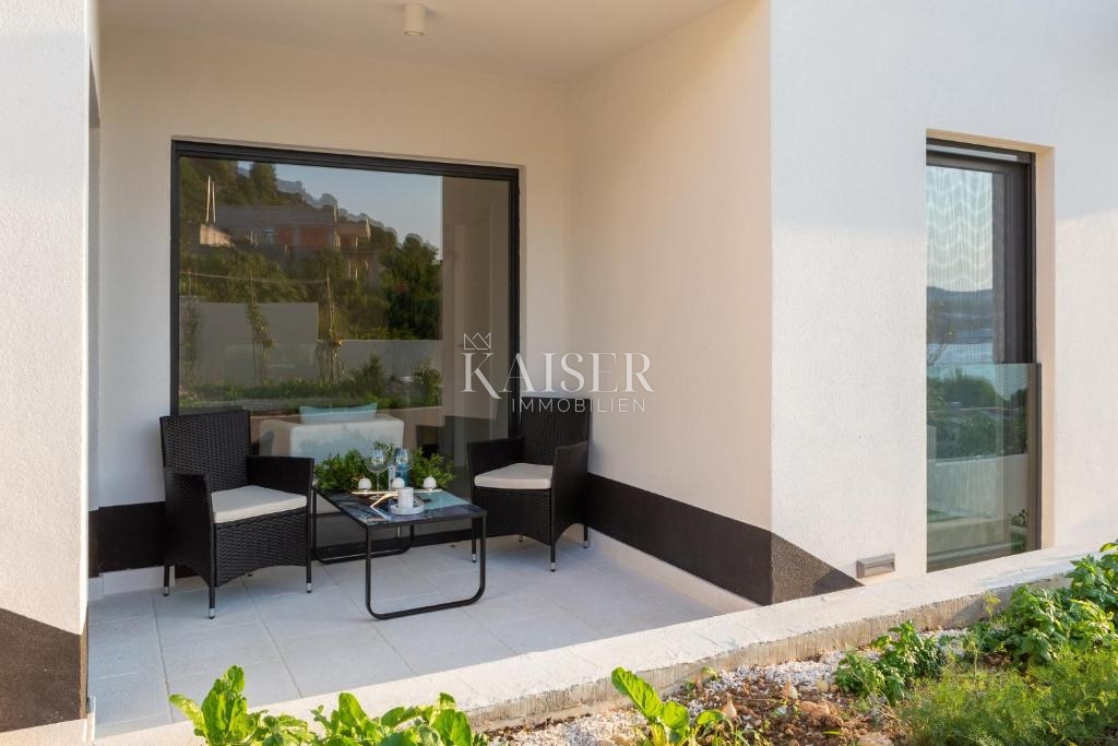 Villa Rogoznica, 300m2