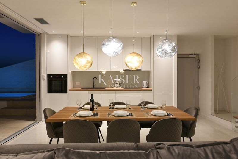 Zara - Debeljak, un gioiello architettonico nell'entroterra di San Cassiano con vista sul mare