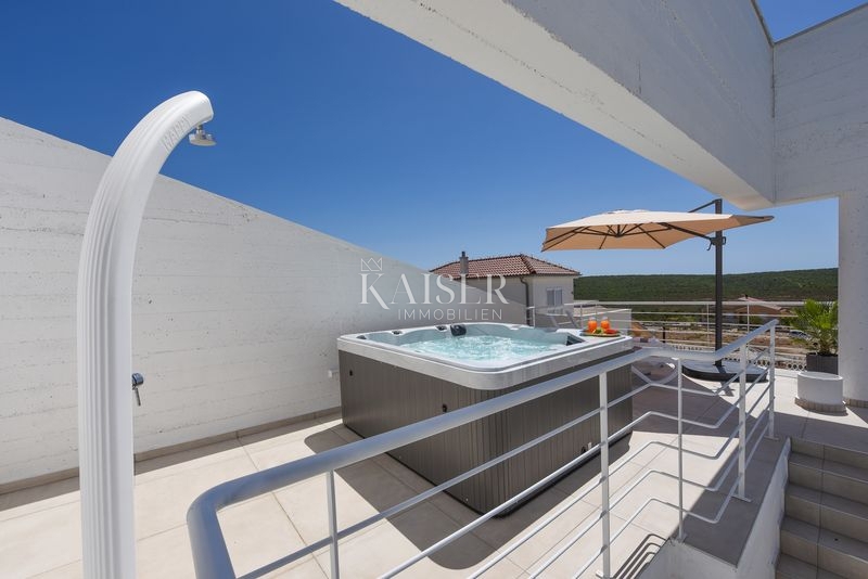 Zara - Debeljak, un gioiello architettonico nell'entroterra di San Cassiano con vista sul mare