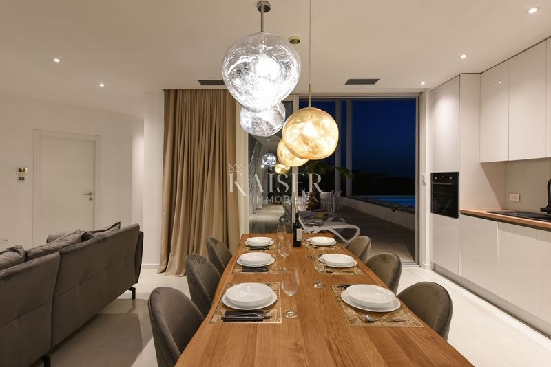 Zara - Debeljak, un gioiello architettonico nell'entroterra di San Cassiano con vista sul mare