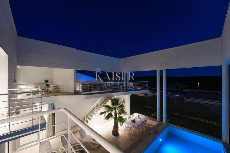 Zara - Debeljak, un gioiello architettonico nell'entroterra di San Cassiano con vista sul mare