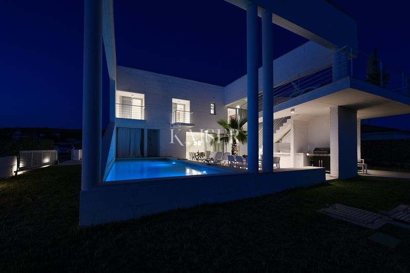 Zara - Debeljak, un gioiello architettonico nell'entroterra di San Cassiano con vista sul mare