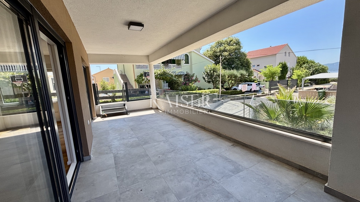 Zara-Sukošan: Lussuoso appartamento al piano terra con giardino e vista mare