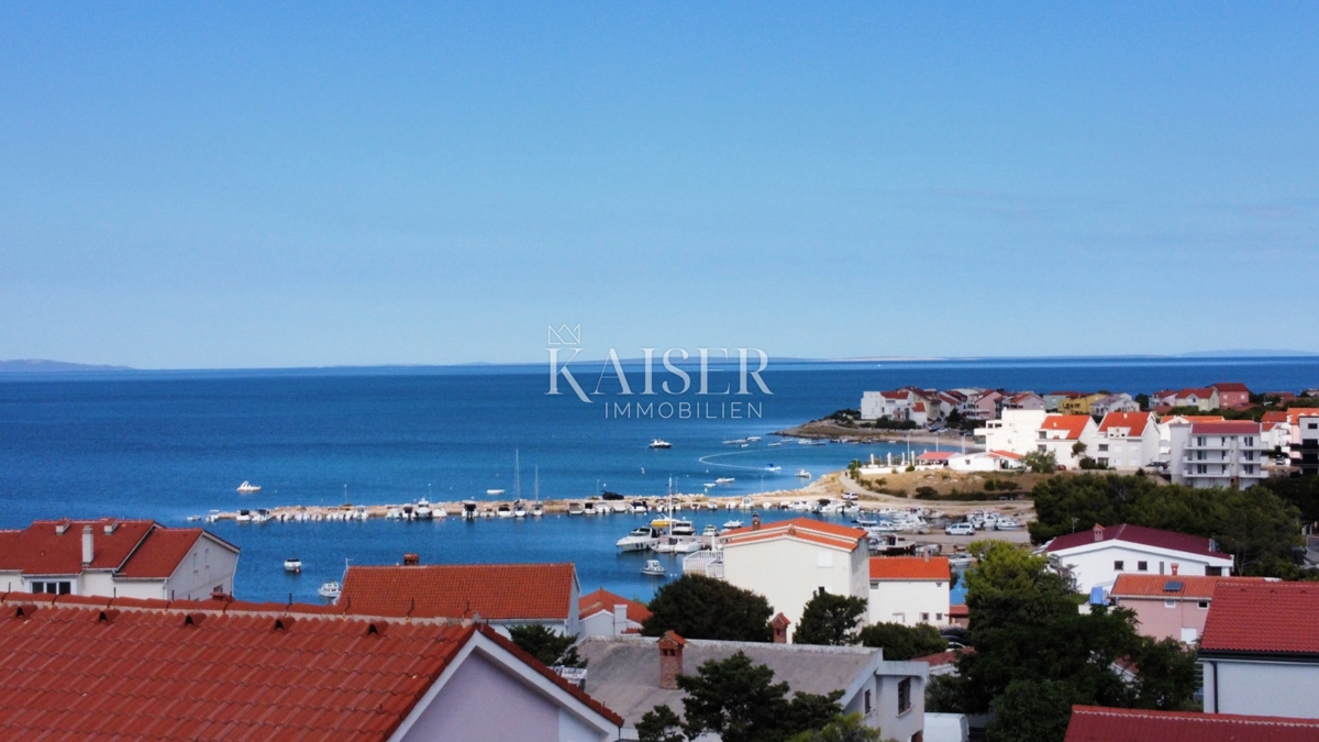 Pag, Povljana - appartamento duplex di 118,5 m2 vicino alla spiaggia.