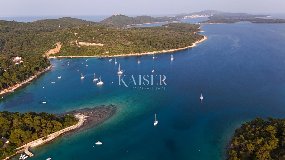 Земля під забудову Artatore, Mali Lošinj, 729m2
