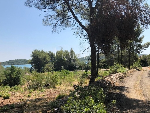 Ugljan, Kukljica - terreno edificabile vicino al ponte Ždrelac