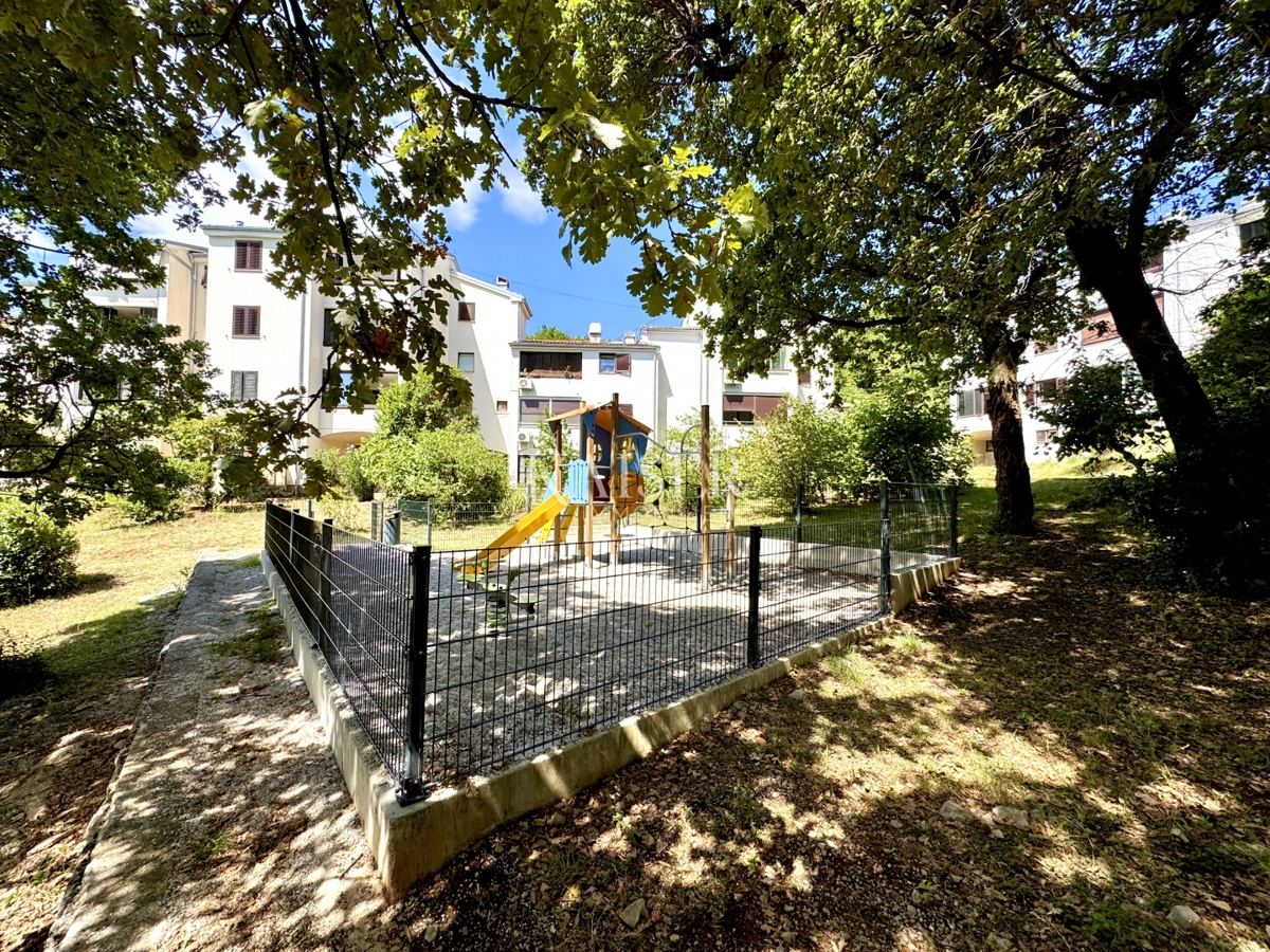 Opatija, Volosko - Confortevole appartamento con 3 camere da letto, loggia, terrazza e vista mare