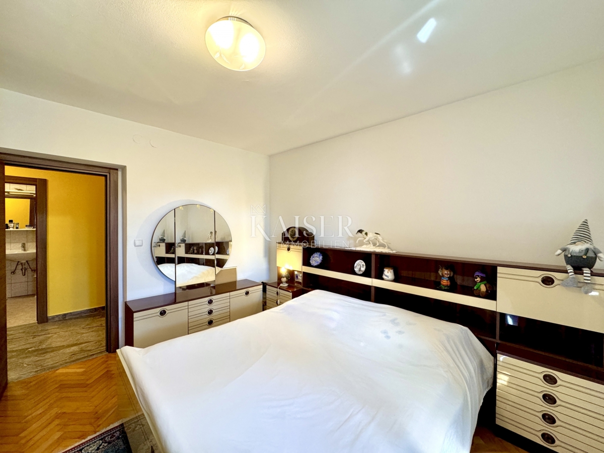 Opatija, Volosko - Confortevole appartamento con 3 camere da letto, loggia, terrazza e vista mare