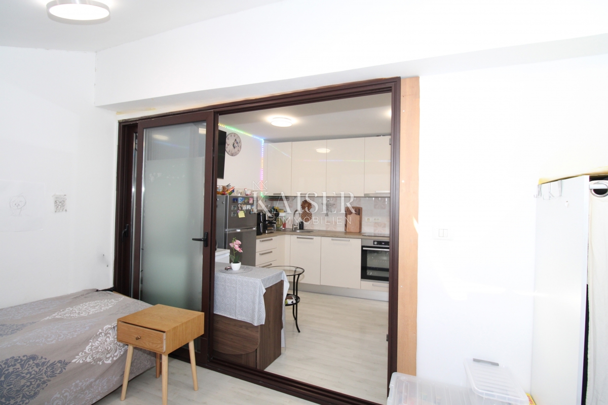 Istria, Rovigno - Appartamento di 72 m2 in ottima posizione con vista mare