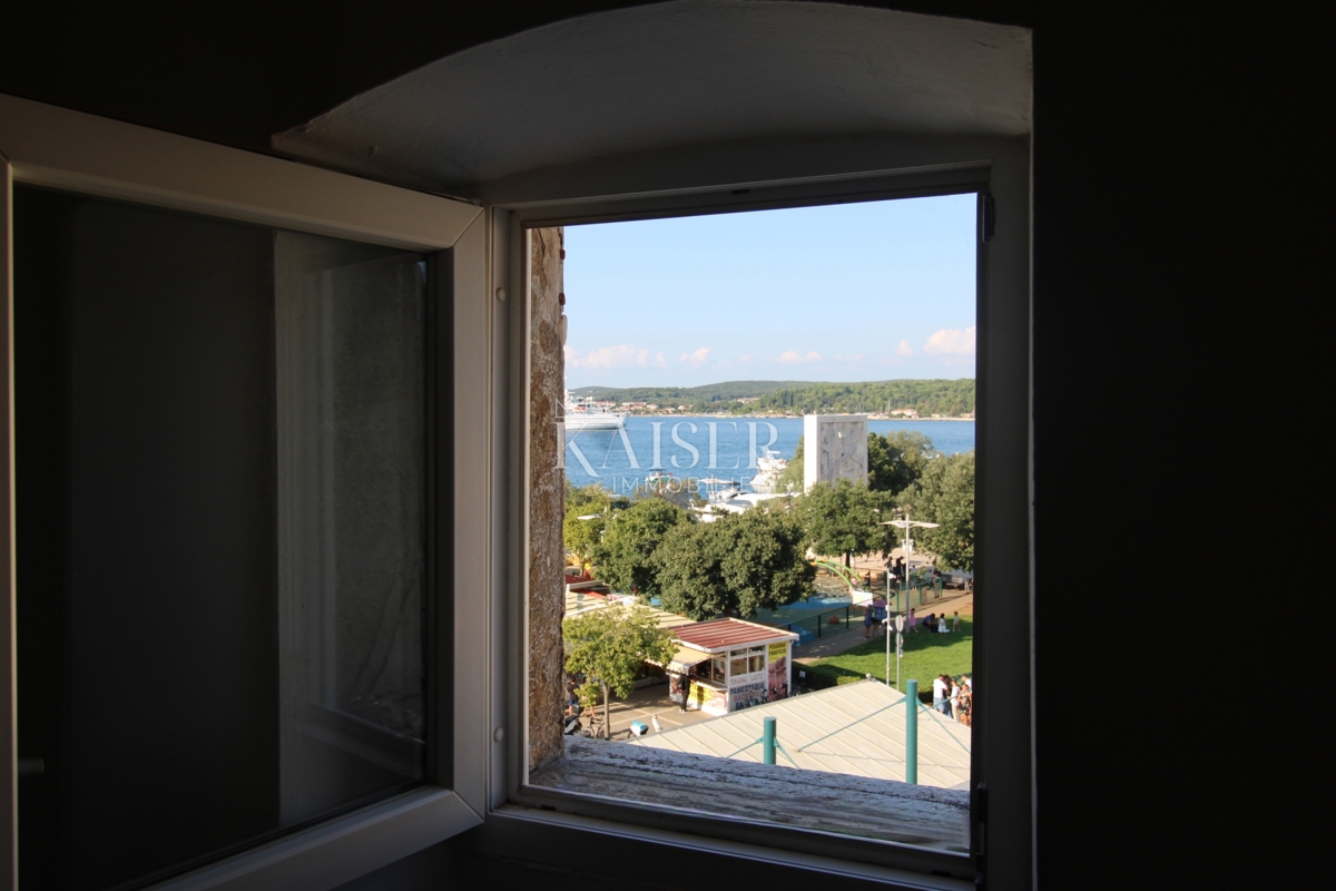 Istria, Rovigno - Appartamento di 72 m2 in ottima posizione con vista mare