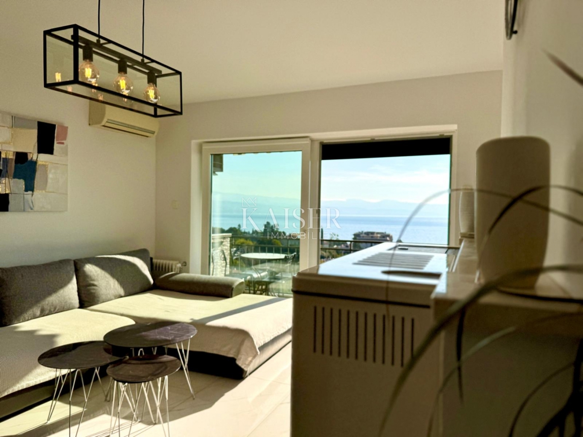 Opatija, Lovran – Appartamento spazioso e completamente ristrutturato con una splendida vista