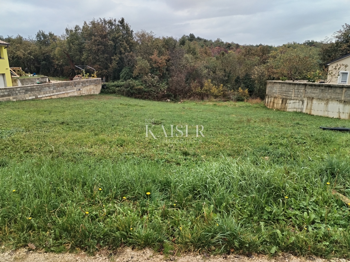 Земля під забудову Kaštel, Buje, 720m2