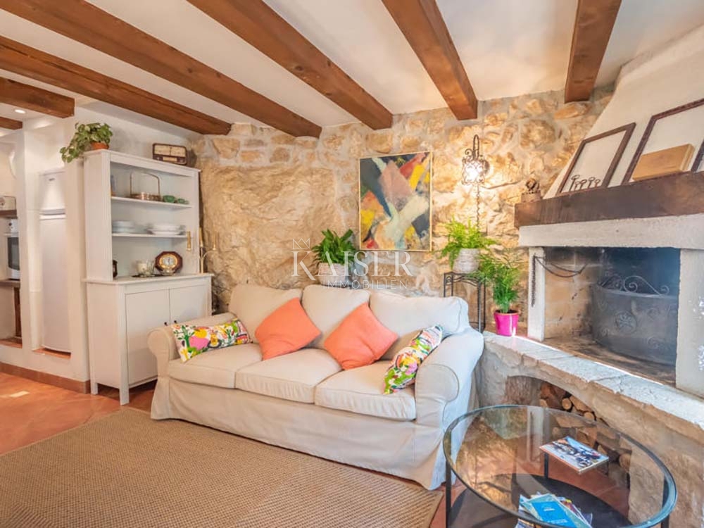 Riviera di Opatija - Brseč, villa in pietra con piscina