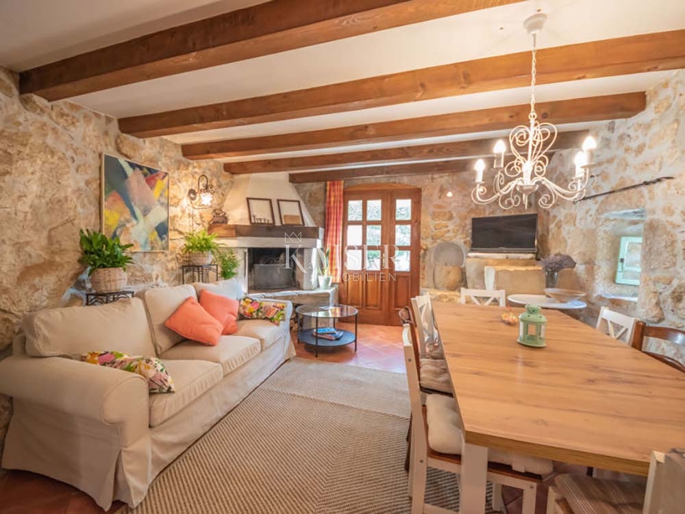 Riviera di Opatija - Brseč, villa in pietra con piscina