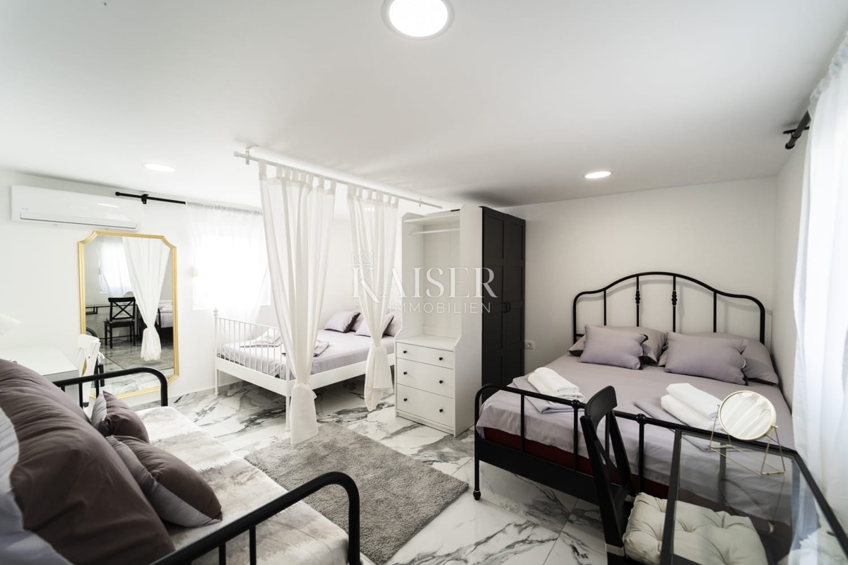 Zara – Poluotok | Appartamento con 3 camere da letto elegantemente arredato nel centro storico