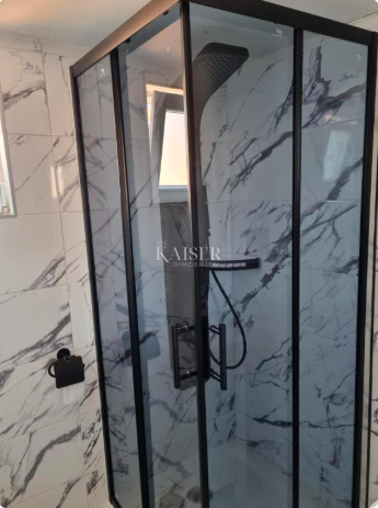 Zara – Poluotok | Appartamento con 3 camere da letto elegantemente arredato nel centro storico