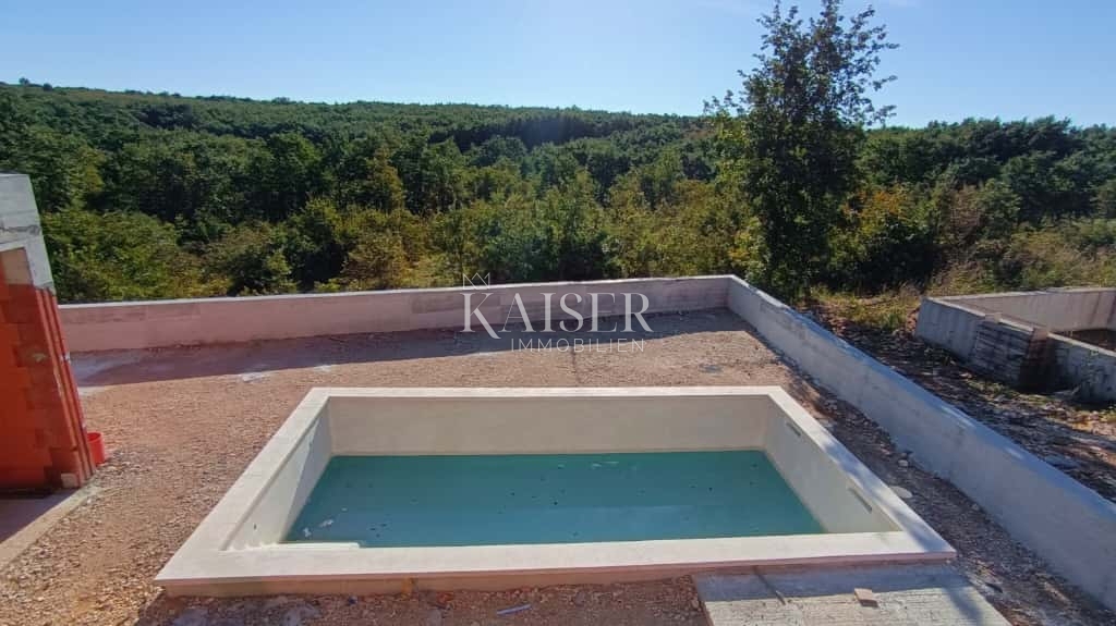 Istria, Vodnjan - moderna villa bifamiliare di 260m2 con piscina in un ambiente tranquillo