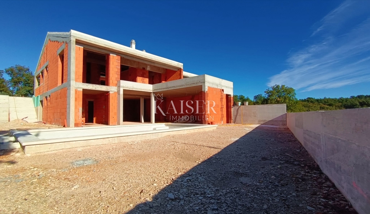 Istria, Vodnjan - moderna villa bifamiliare di 260m2 con piscina in un ambiente tranquillo
