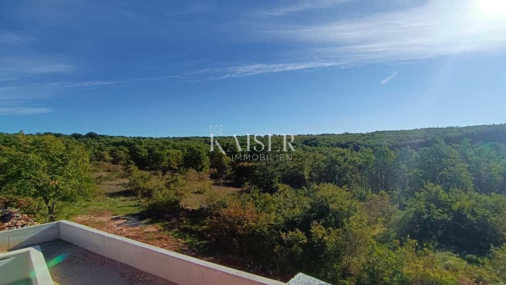 Istria, Vodnjan - moderna villa bifamiliare di 260m2 con piscina in un ambiente tranquillo