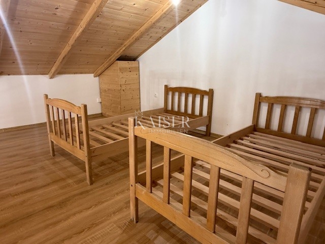 Istria - Umago, nuova casa con mobili e giardino