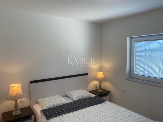 Istria - Umago, nuova casa con mobili e giardino