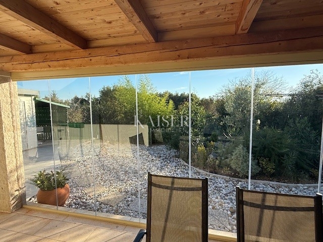 Istria - Umago, nuova casa con mobili e giardino