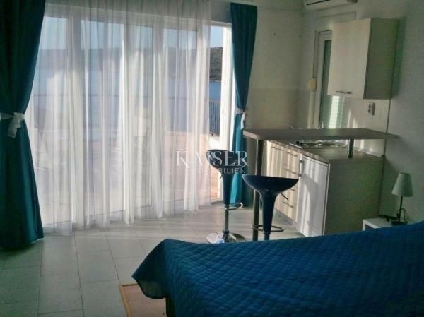 Ražanj, Rogoznica - Casa con 4 unità e vista panoramica sul mare