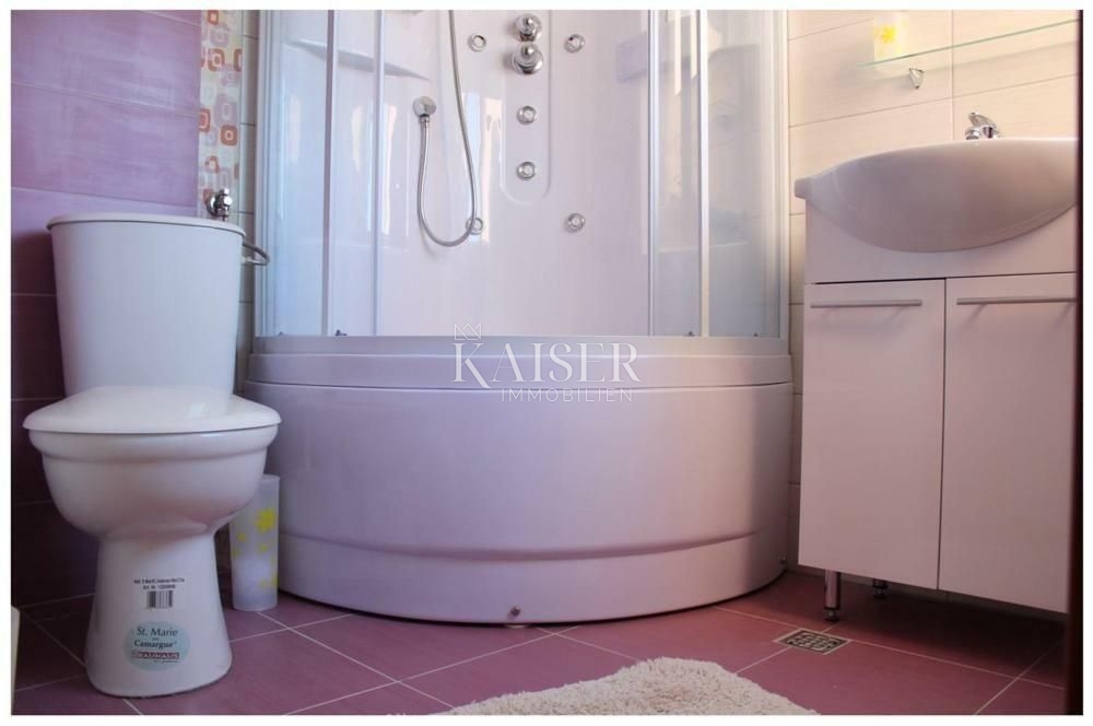 Ražanj, Rogoznica - Casa con 4 unità e vista panoramica sul mare