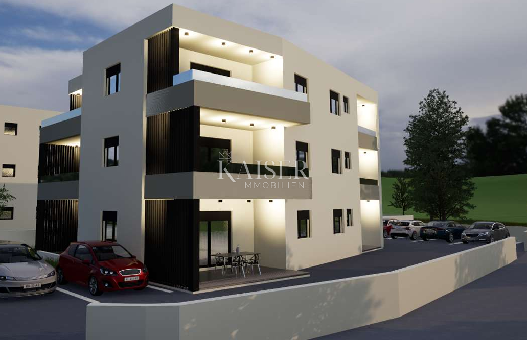 Vodice, Sebenico - Moderno appartamento con due camere da letto e terrazza coperta a 700 metri dal mare