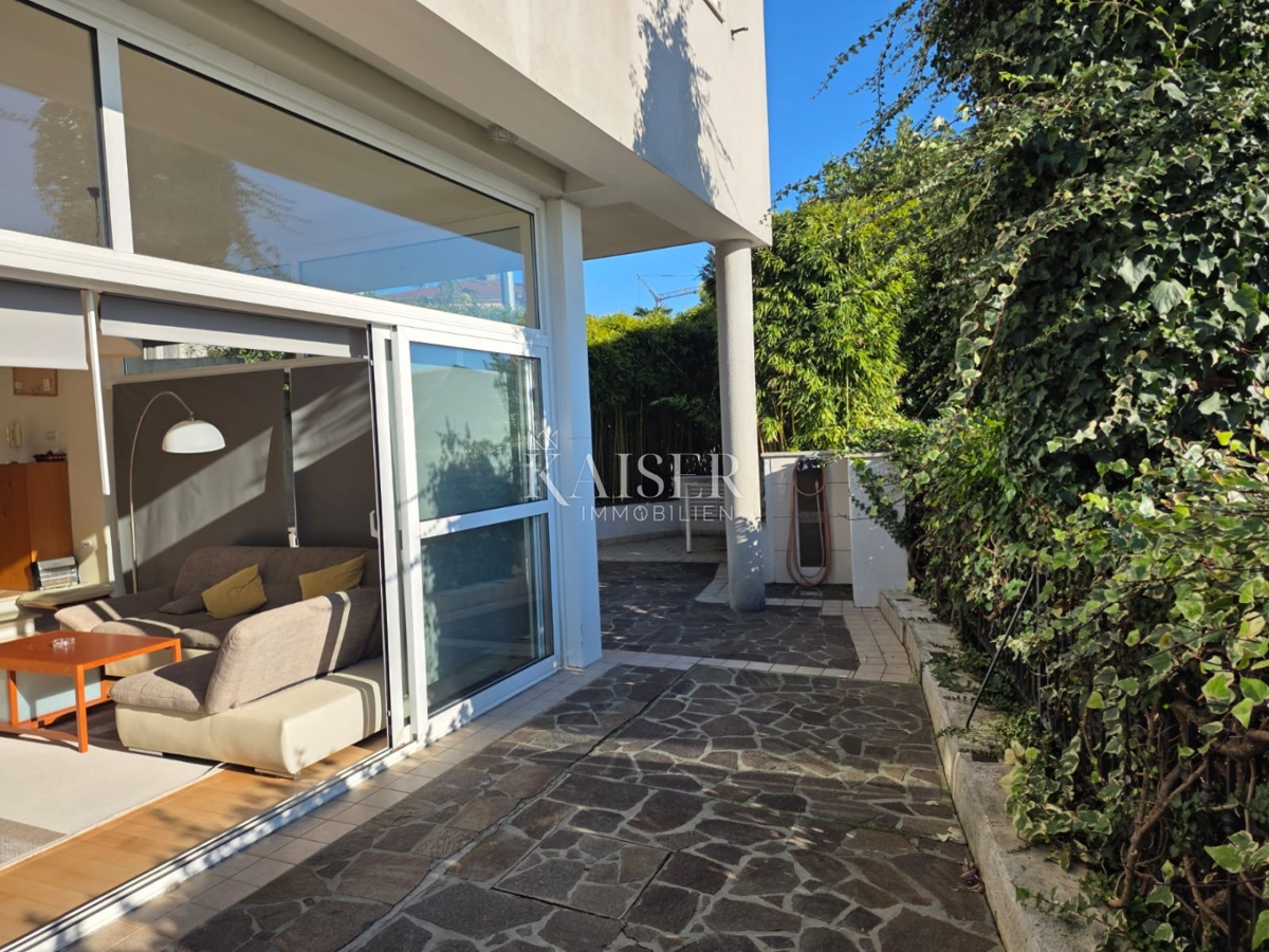 Opatija, appartamento su due piani con terrazza e parcheggio vicino al centro, 147m2