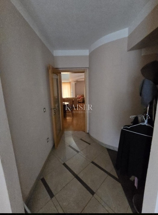 Zara - Esclusiva casa familiare con giardino