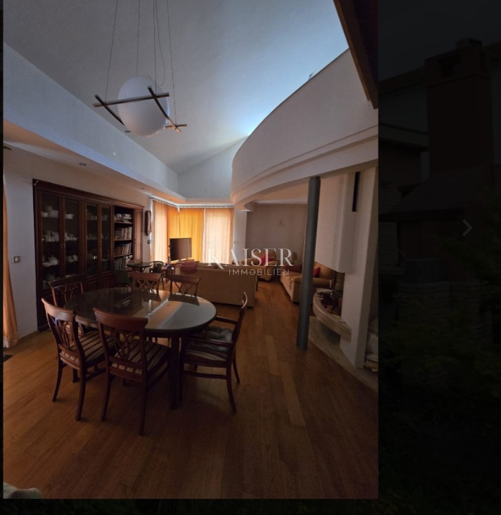 Zara - Esclusiva casa familiare con giardino