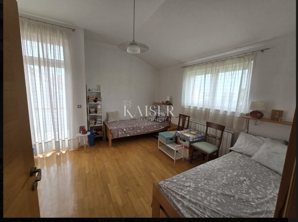 Zara - Esclusiva casa familiare con giardino