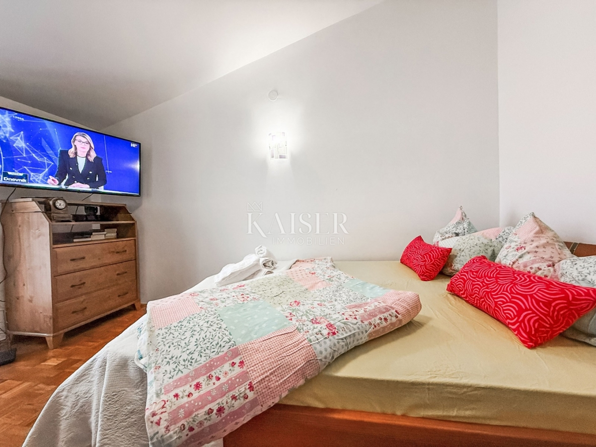 Pag, Novalja - casa 117m2 con garage e giardino