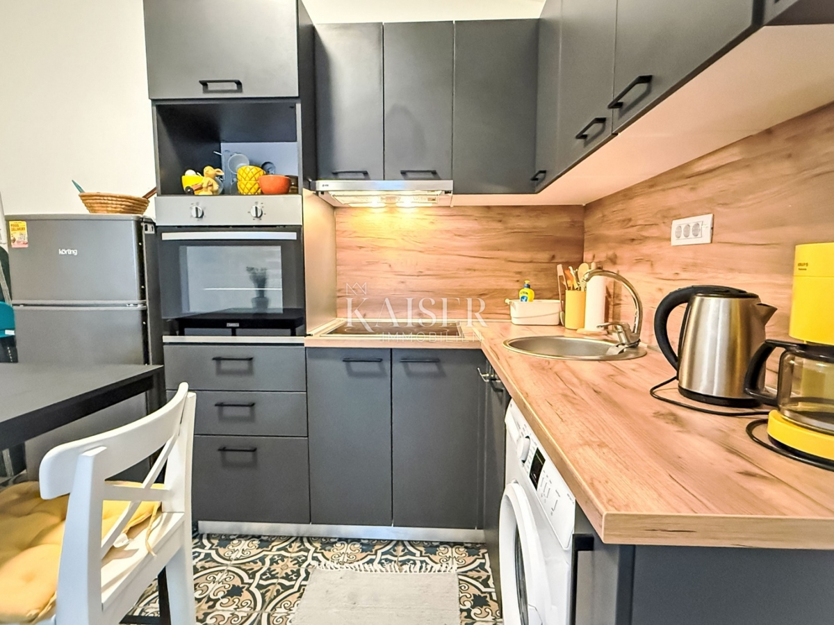 Pag, Novalja - casa 117m2 con garage e giardino