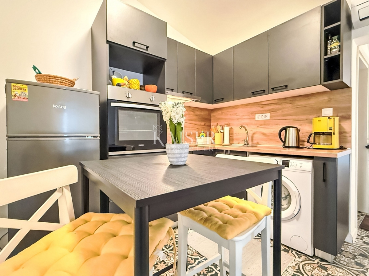 Pag, Novalja - casa 117m2 con garage e giardino