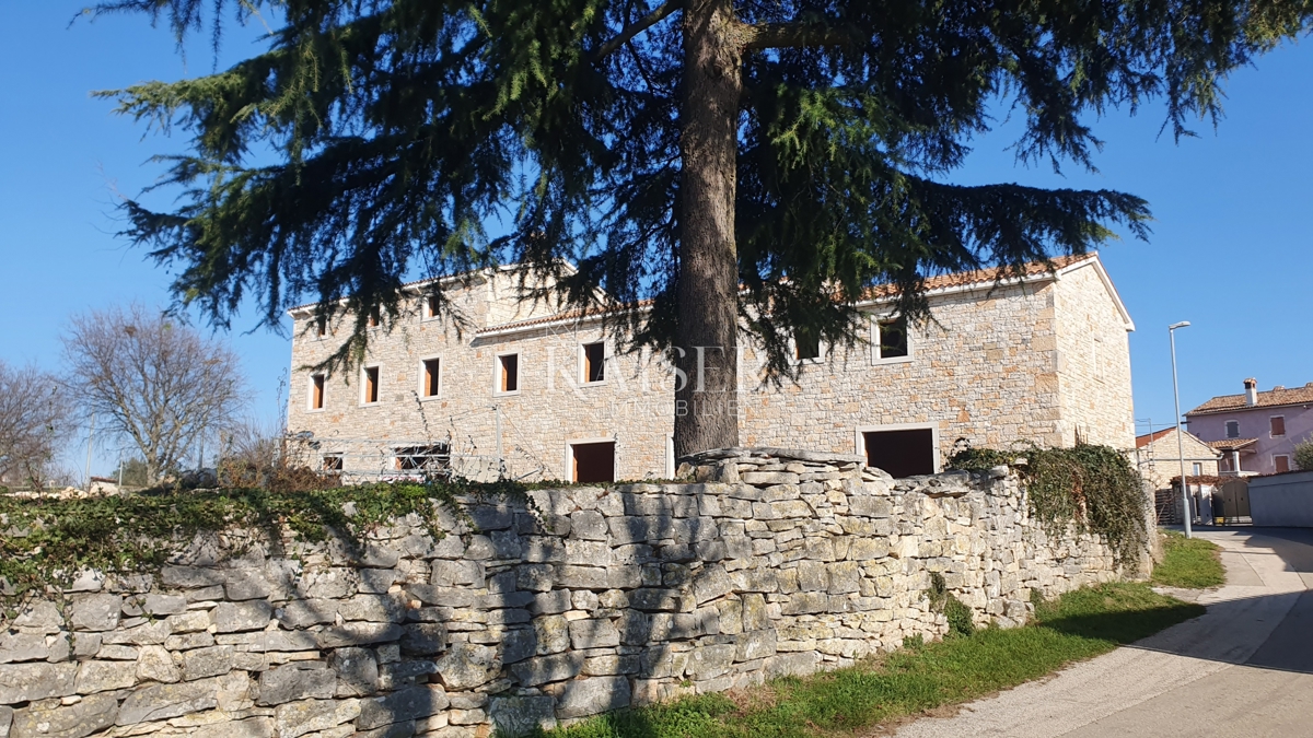 Istria - Lovreč, villa in pietra con vista mare