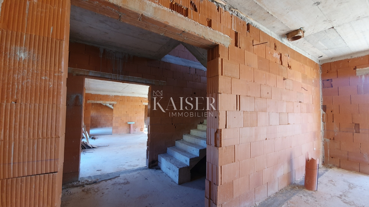 Istria - Lovreč, villa in pietra con vista mare