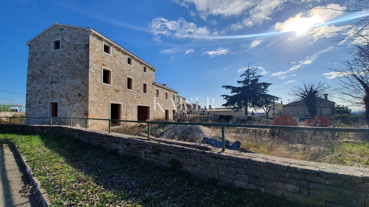 Istria - Lovreč, villa in pietra con vista mare