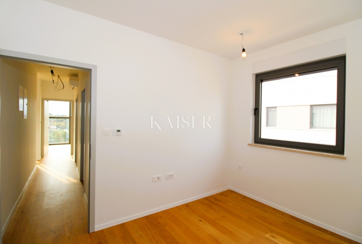 Istria, Rovigno - appartamento moderno di 95m2 con parcheggio