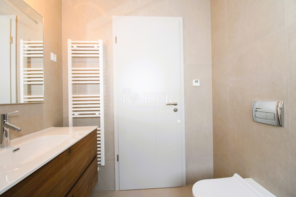 Istria, Rovigno - appartamento moderno di 95m2 con parcheggio