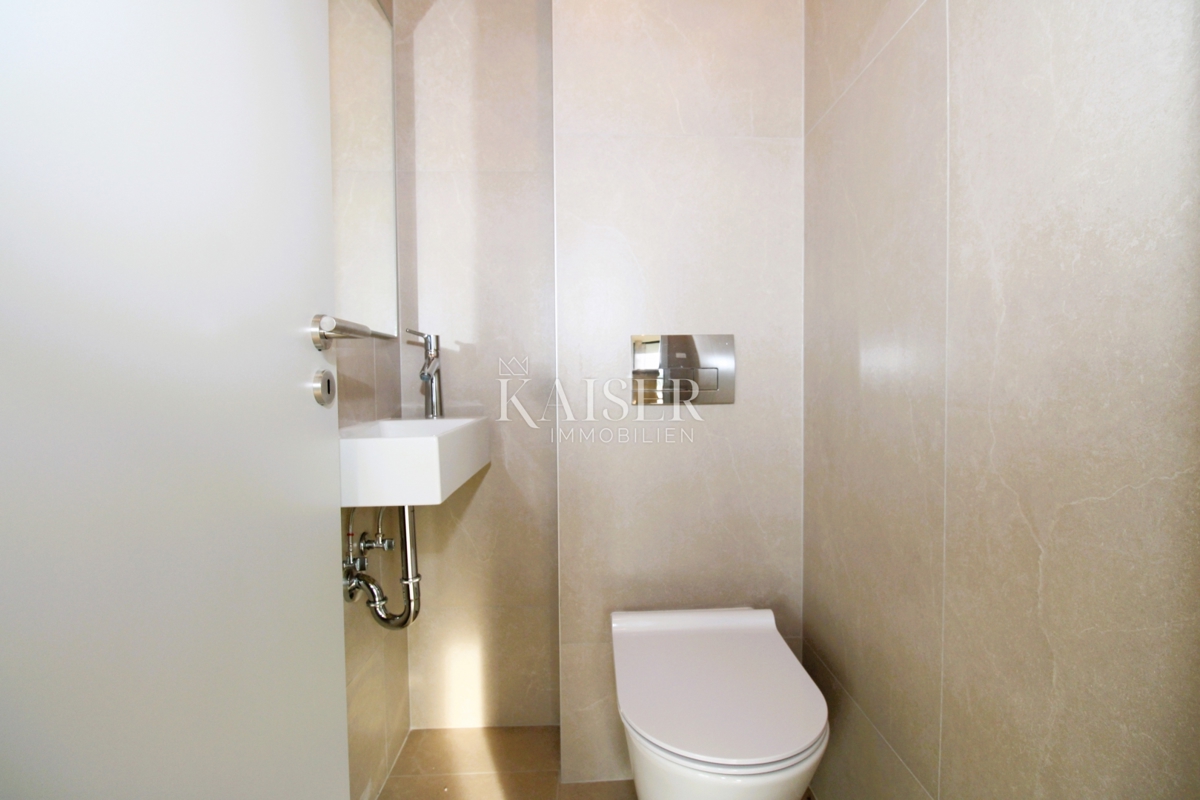 Istria, Rovigno - appartamento moderno di 95m2 con parcheggio