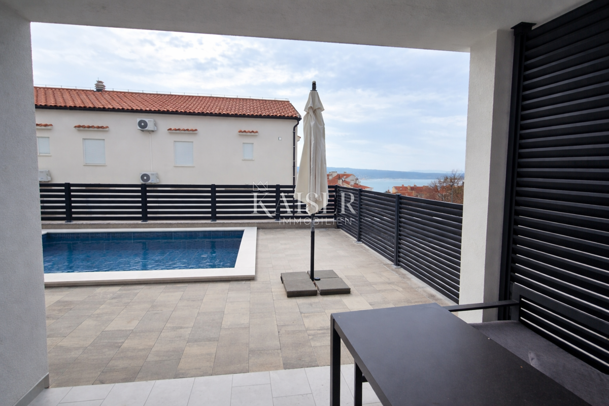 Crikvenica - esclusivo appartamento con due camere da letto di 70 m2 con piscina