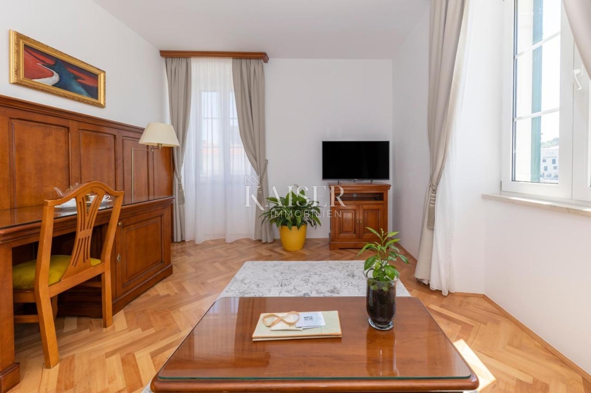 Hotel sul mare vicino a Sebenico